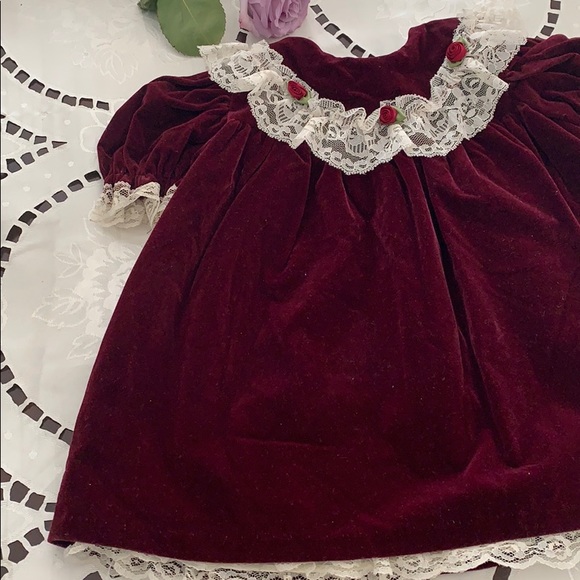 Miss Quality Burgundy Velvet Dress - Picture 4 of 9